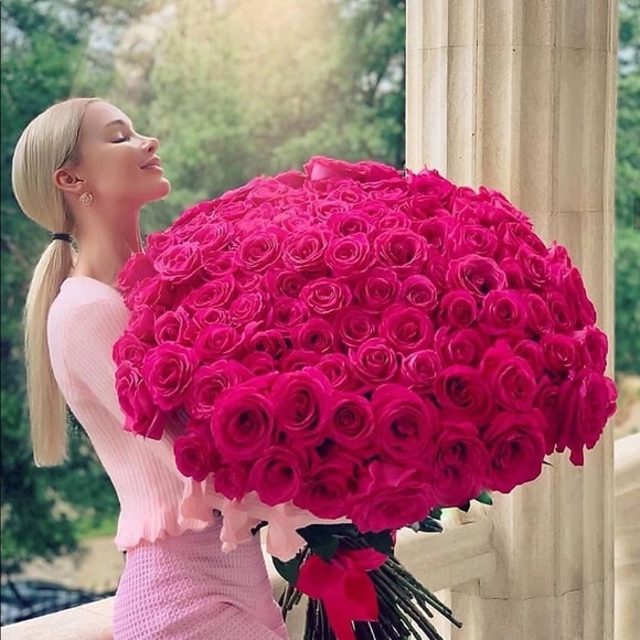 Meet your Posher, Emelda - Picture 1 of 1